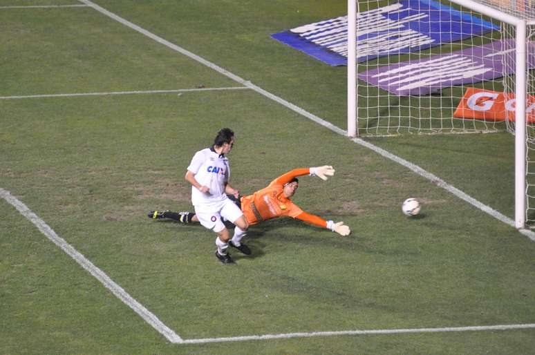 Cléo marcou único gol da partida