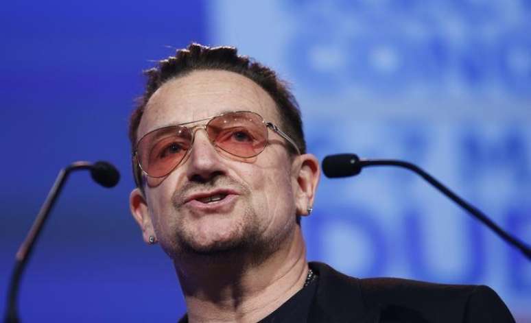 <p>Bono Vox, vocalista do U2</p>