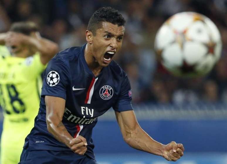 <p>Marquinhos comemora gol do PSG contra o Barcelona, no Parc des Princes, em 30 de setembro</p>