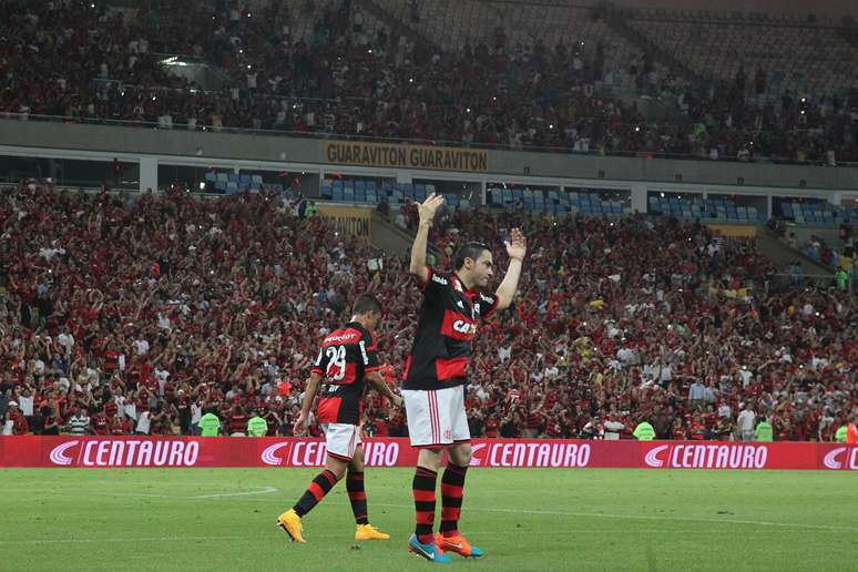 Chicão agradece aos mais de 40 mil torcedores presentes no Maracanã