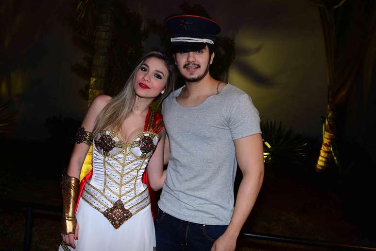 Luan Santana promove festa de Halloween em SP 