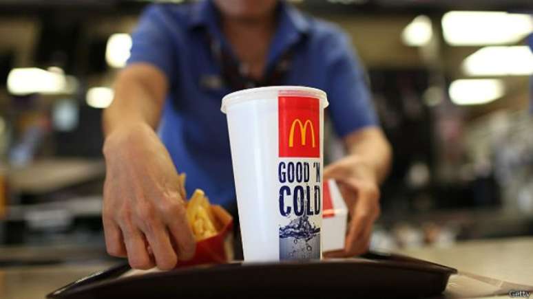 Mc Donald's, que tem 34 mil restaurantes em 119 países, registrou no terceiro trimestre de 2014 uma queda de 3,3% nas vendas globais