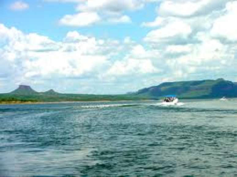 <p>Lago de Manso, em Chapada dos Guimarães, Mato Grosso recebe é grande fluxo de lanchas e jet-skis, principalmente aos finais de semana</p>