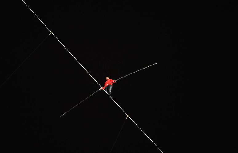 Nik Wallenda desafiou a morte em desafio 