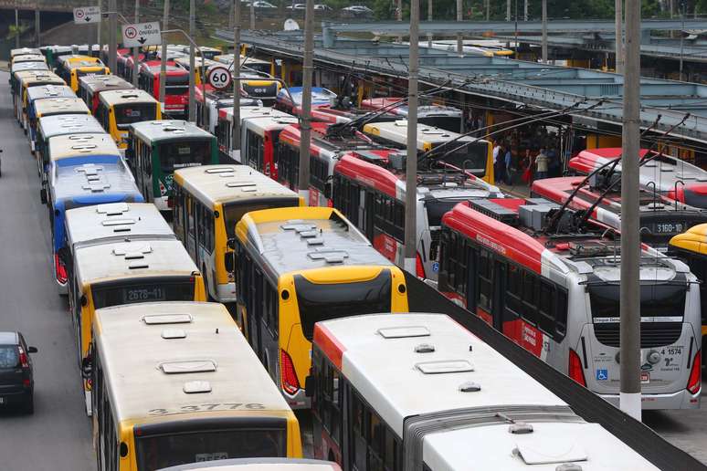 Paralisação no terminal Parque Dom Pedro II, no centro da capital