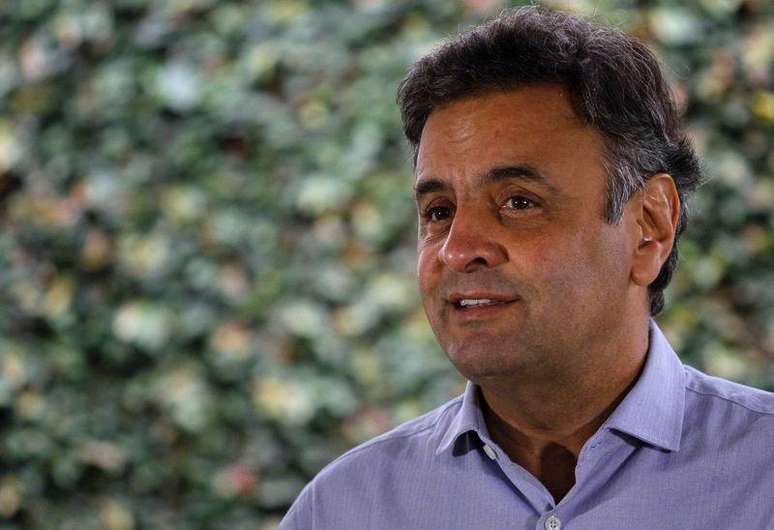 Senador Aécio Neves (PSDB-MG) durante entrevista em São João del Rei. 25/10/2014