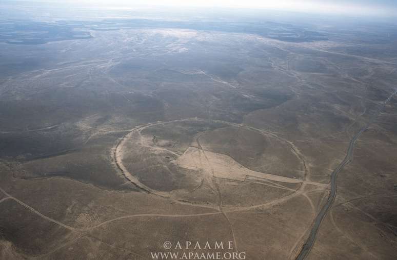 <p>Os pesquisadores acreditam que os círculos serviram como uma espécie de mirante que proporcionou uma visão clara dos assentamentos e campos circundantes </p>