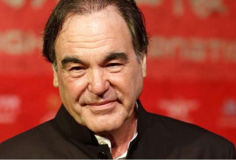 Oliver Stone já fez um roteiro para um filme sobre Snowden e disse ter vontade de criar um documentário sobre Putin