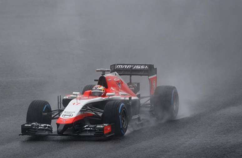 <p>Carro da Marussia pilotado por Jules Bianchi no Japão, em 5 de outubro do último ano</p>
