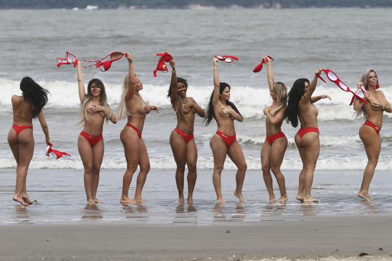Finalistas do concurso Miss Bumbum 2014 posam para fotos no Rio de Janeiro 