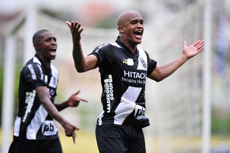 Acesso da Ponte Preta, de Alexandro, veio com quatro rodadas de anteced&ecirc;ncia