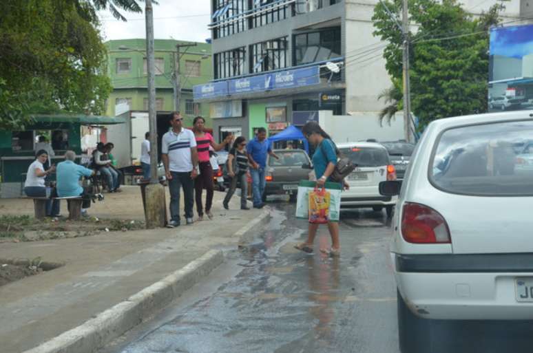 <p>A chuva trouxe prejuízos para a população de Vitória da Conquista</p>