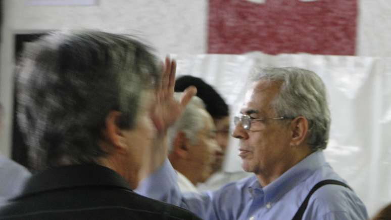 Eurico Miranda tenta ser eleito presidente do Vasco pela quarta vez