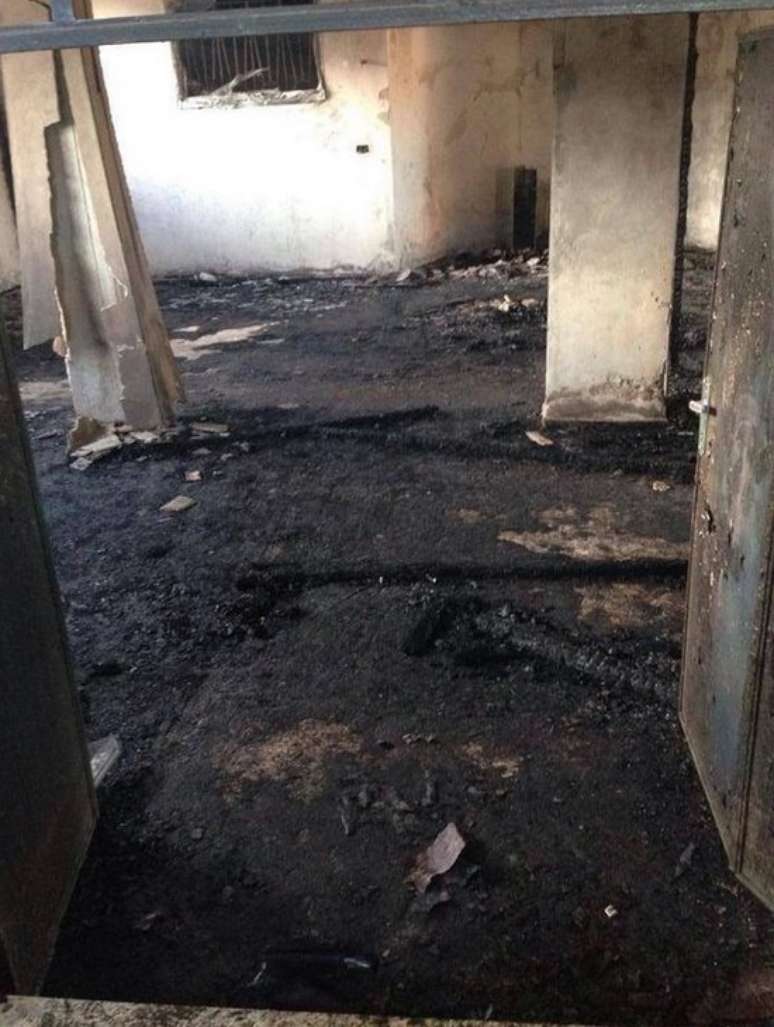 No incêndio, provocado após o lançamento de coquetéis molotov a dois imóveis de Duma, o bebê Ali Dawabsheh, de 18 meses, morreu e seu pai, Saad, de 32 anos, sua mãe, Reham, de 27, e seu irmão Ahmad, de 4, ficaram gravemente feridos.