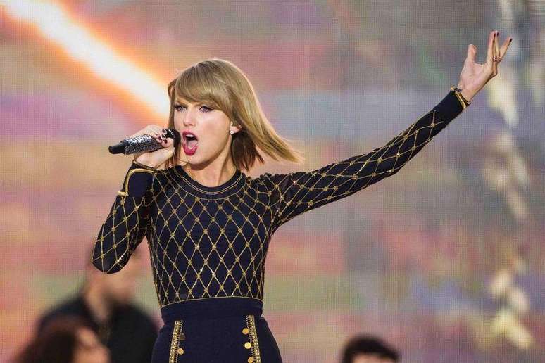 <p>CEO da gravadora de Taylor apoiou a decisão da cantora de retirar suas músicas do Spotify</p>