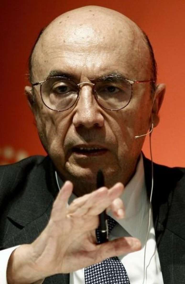 <p>Ex presidente do&nbsp;Banco Central, Henrique Meirelles &eacute; o favorito do mercado para assumir o Minist&eacute;rio da Fazenda</p>