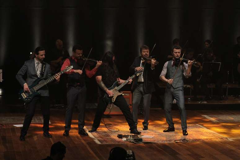 Família grava DVD em São Paulo com Sandy, Xororó e Andreas Kisser