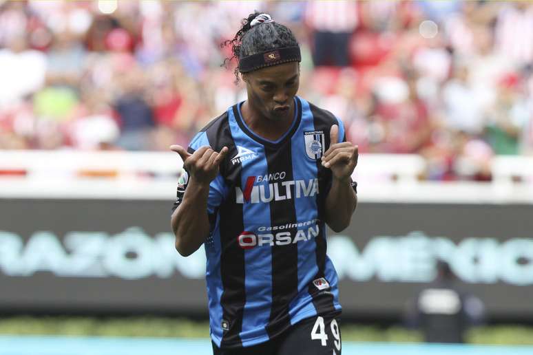 <p>Ronaldinho Gaúcho atualmente está no Querétaro, do México</p>