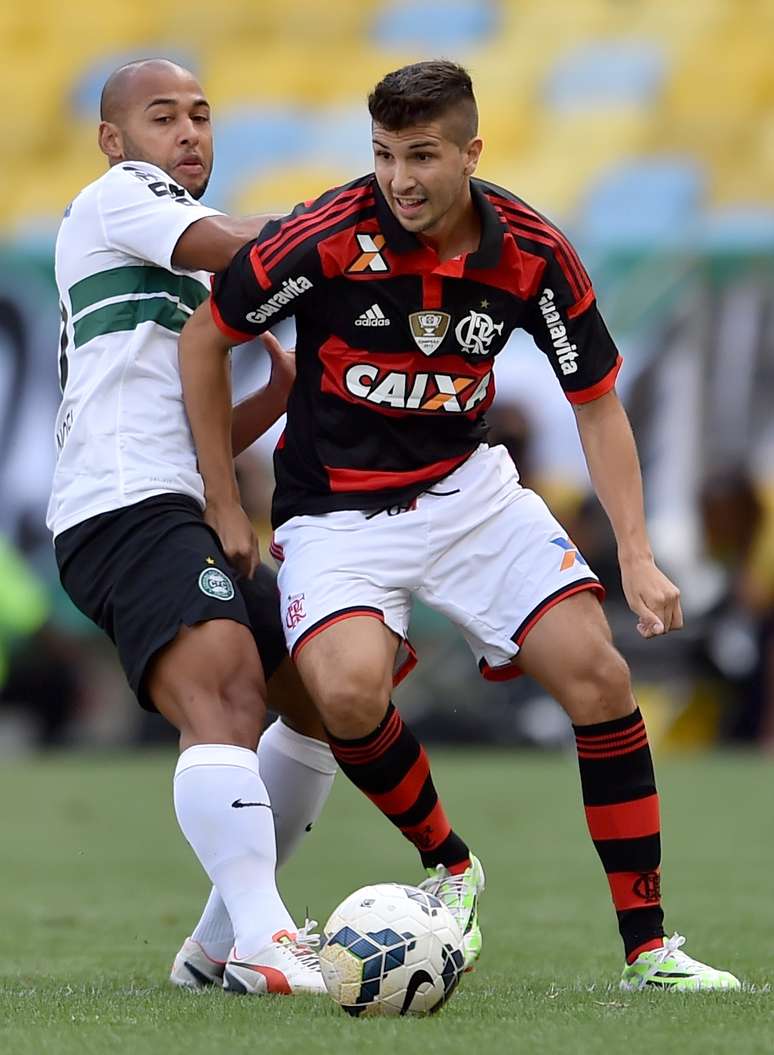<p>Sérgio Manoel em ação com a camisa do Coritiba</p>