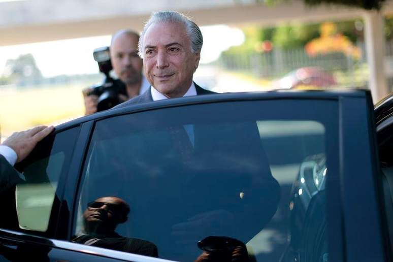 <p>Michel Temer negou que&nbsp;Fernando Soare, procurado pela opera&ccedil;&atilde;o Lava Jato,&nbsp;tenha rela&ccedil;&atilde;o com o PMDB</p>