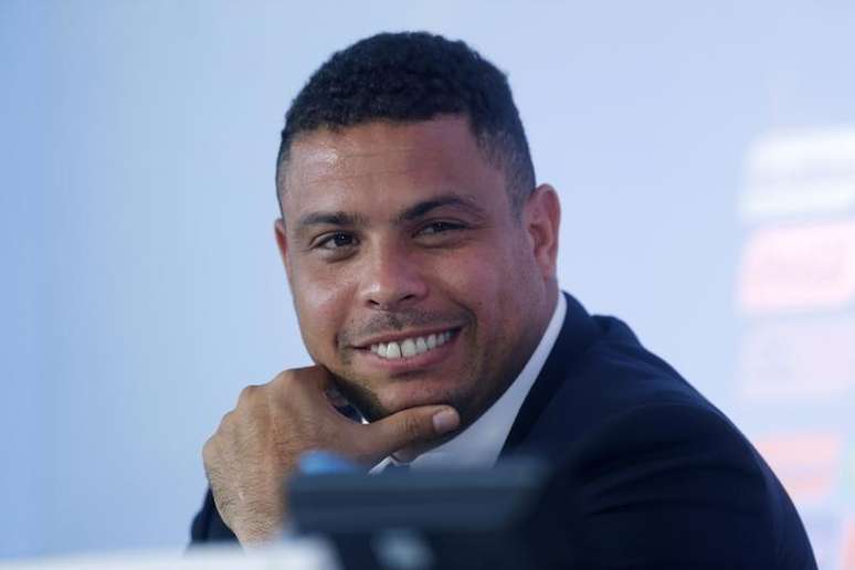 Ex-atacante Ronaldo durante coletiva de imprensa no Rio de Janeiro. 10/10/2013.