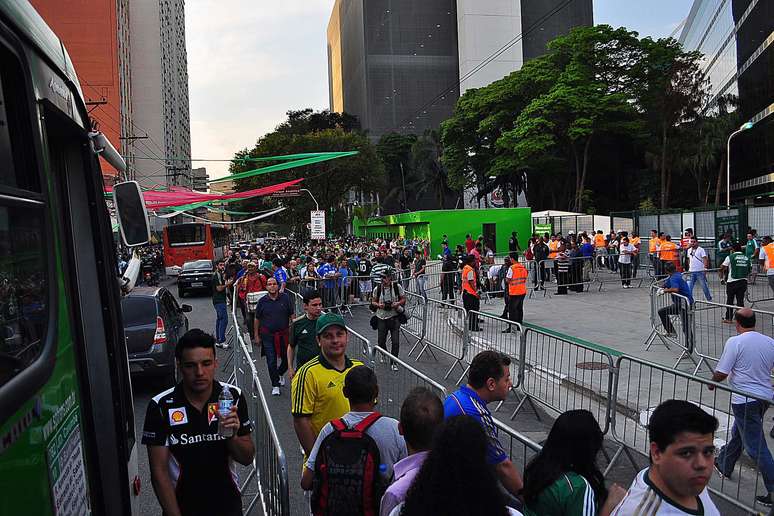 <p>Acesso de torcida e jogadores ao Allianz Parque ainda é confuso</p>