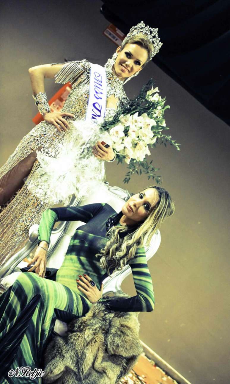 Natural de Belém do Pará, Kalena Rios, 25 anos, foi eleita a transexual mais bonita do mundo e recebeu o título de Miss Universo Trans. A 10ª edição do concurso, que foi realizado na Itália, foi disputada por candidatas de vários países