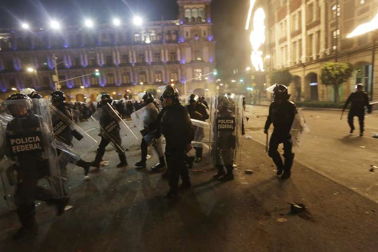 Protesto foi marcado por confronto entre polícia e manifestantes nesta quinta-feira