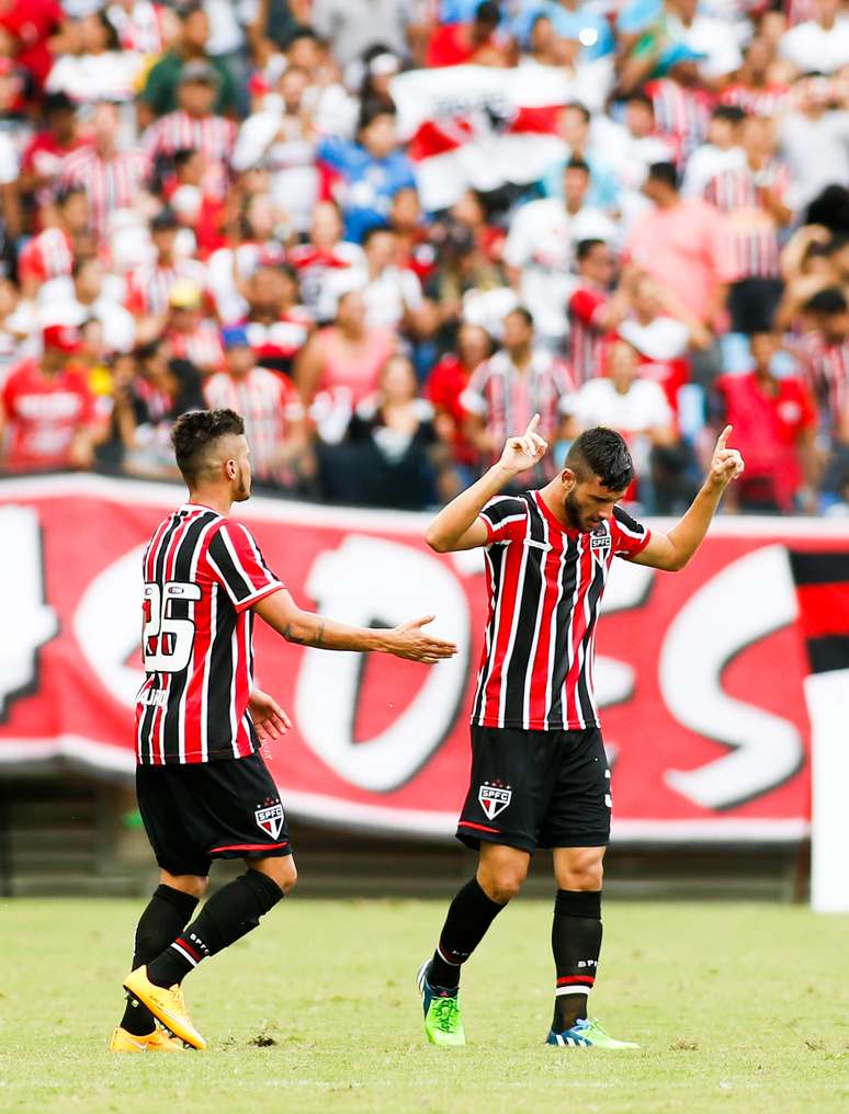 <p>São Paulo conseguiu vitória sobre Santos, apesar de time reserva</p>
