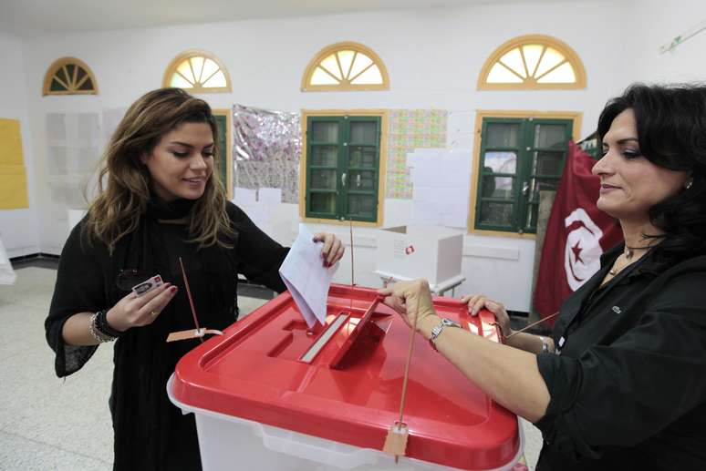 <p>Esta é a primeira eleição direta e democrática na Tunísia, que iniciou processo em 2011, após Primavera Árabe</p>