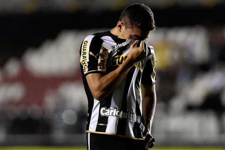 Botafogo é o pior símbolo das crises que os times brasileiros enfrentaram recentemente 