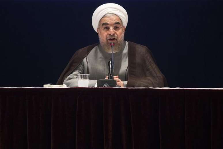 <p>O presidente do Irã, Hassan Rouhani, concede entrevista coletiva durante a Assembleia-Geral da ONU, em Nova York, nos Estados Unidos, em setembro</p>