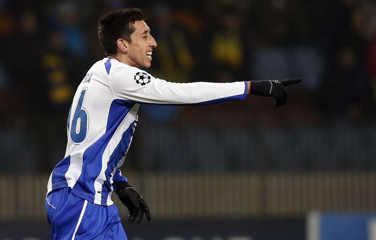 Hector Herrera comemora seu gol pelo Porto