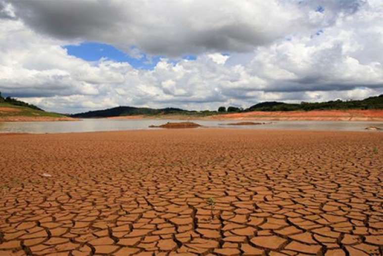 <p>Reservatórios do Estado de São Paulo estão à beira do colapso</p>