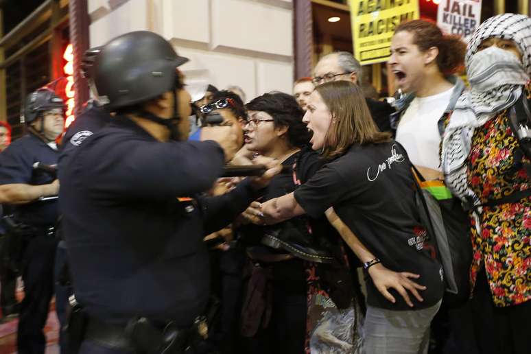 Los Angeles enfrentou distúrbios entre polícia e manifestantes 