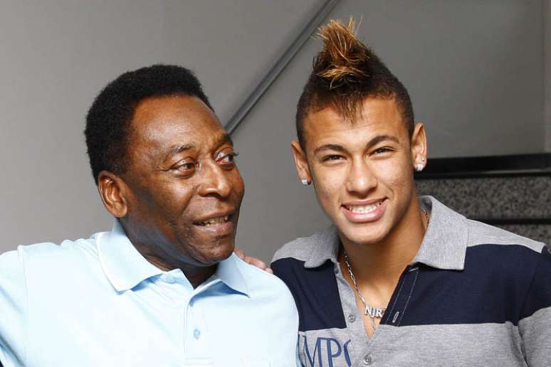 <p>Pelé e Neymar juntos: Rei quer ver pupilo marcando gol na Seleção</p>