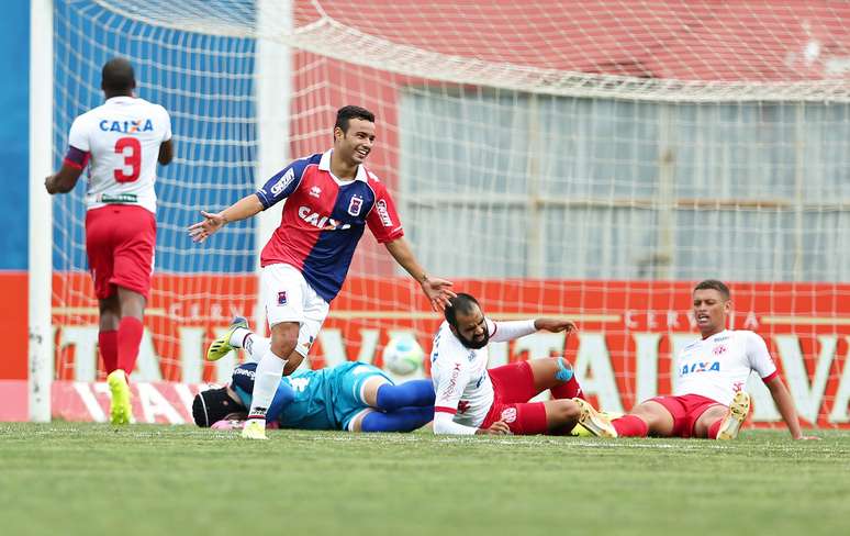 <p>Thiaguinho marcou quatro gols nos últimos seis jogos do Paraná na Série B</p>