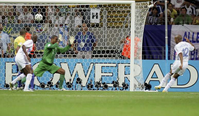 Gol de Henry eliminou a Seleção Brasileira na Copa do Mundo de 2006