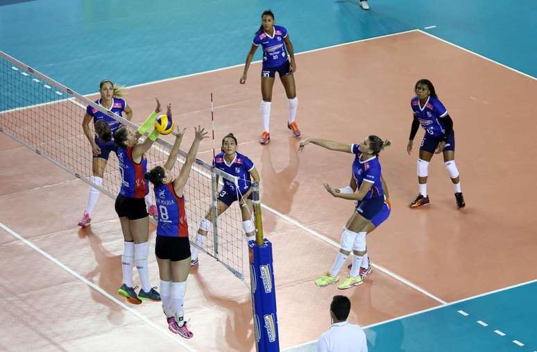 Camponesa/Minas vence Maranhão Vôlei em casa