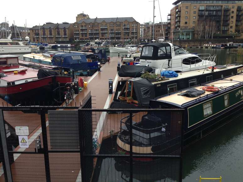 Contra alugu&eacute;is, ingleses vivem cada vez mais em barcos