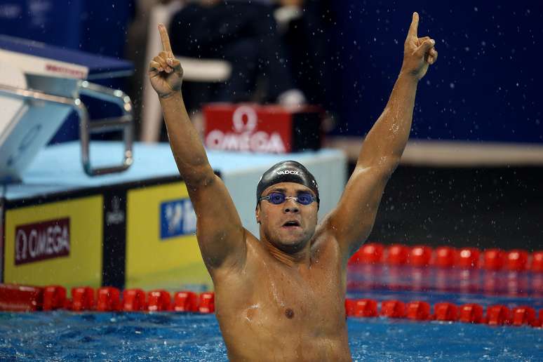 Felipe conquista ouro nos 100 m peito