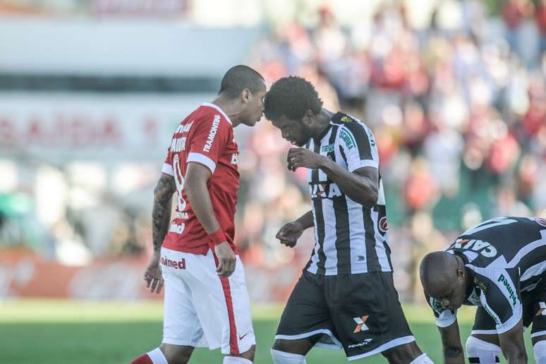 <p>Wellington Paulista entrou no segundo tempo, se envolveu em confusão com Nirley e ambos foram expulsos</p>