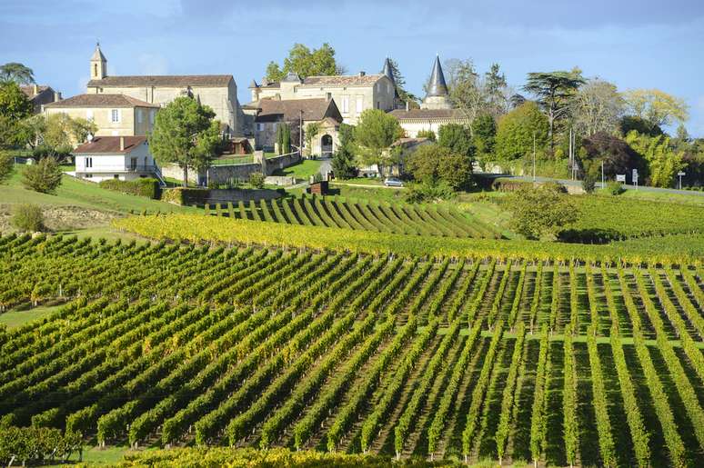 Bordeaux, a capital mundial do vinho, fica a três horas de Paris e conta com restaurantes estrelados