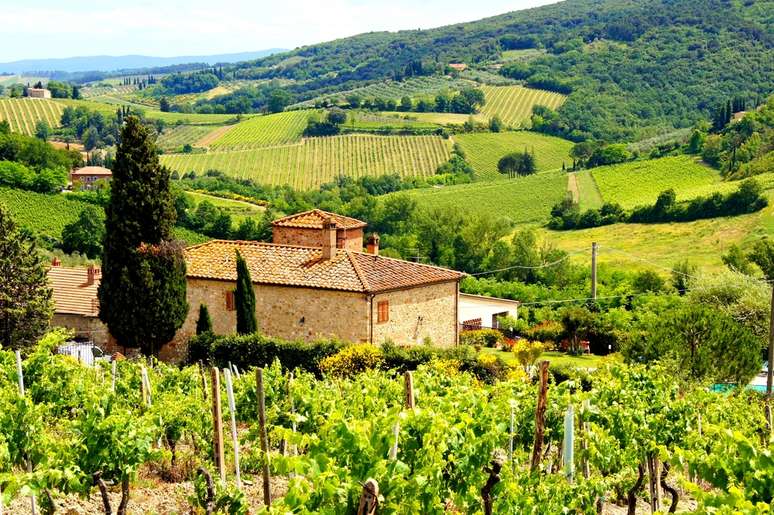 Romance e história são as atrações das vinícolas da Toscana