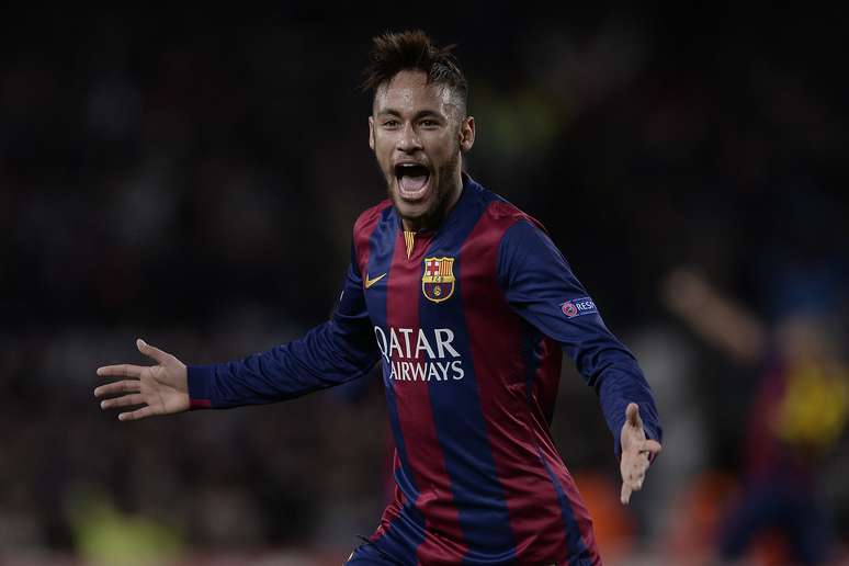 <p><strong>Veja, a seguir, a sequência de fotos que mostra o gol de Neymar diante do PSG, o segundo do Barcelona na vitória por 3 a 1, de virada.</strong></p>