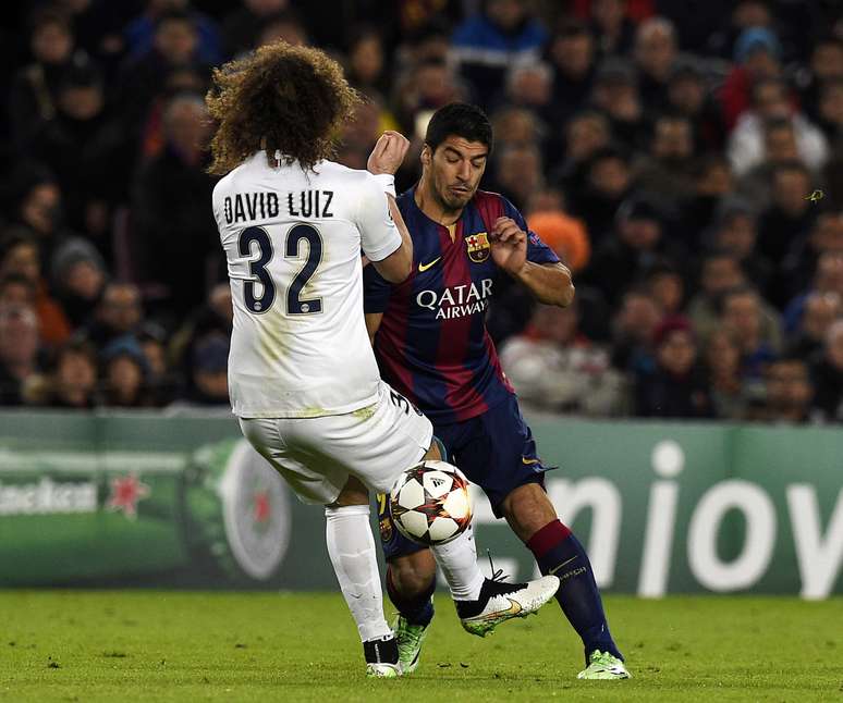 <p>David Luiz não conseguiu parar Luis Suárez, Messi e Neymar</p>