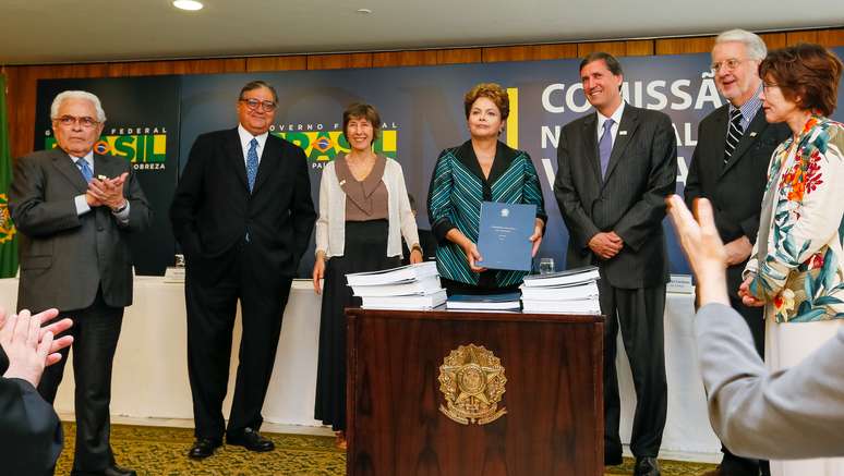 Presidente Dilma Rousseff ao receber o relatório da Comissão Nacional da Verdade