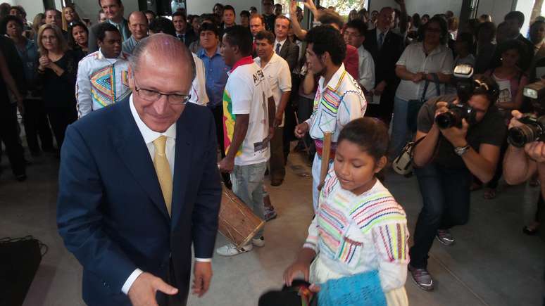 O governador Geraldo Alckmin esteve hoje de manhã em um centro de atendimento ao imigrante, na zona oeste de SP