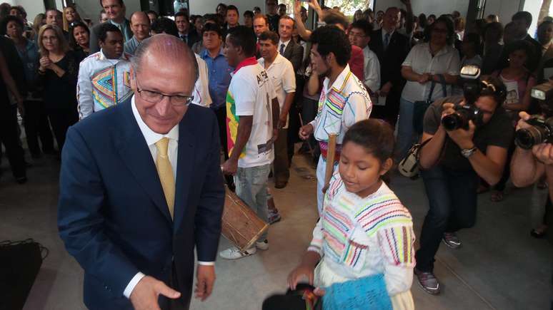 <p>Danças andinas e africanas marcaram a cerimônia de inauguração do centro, na qual esteve o governador Geraldo Alckmin </p>