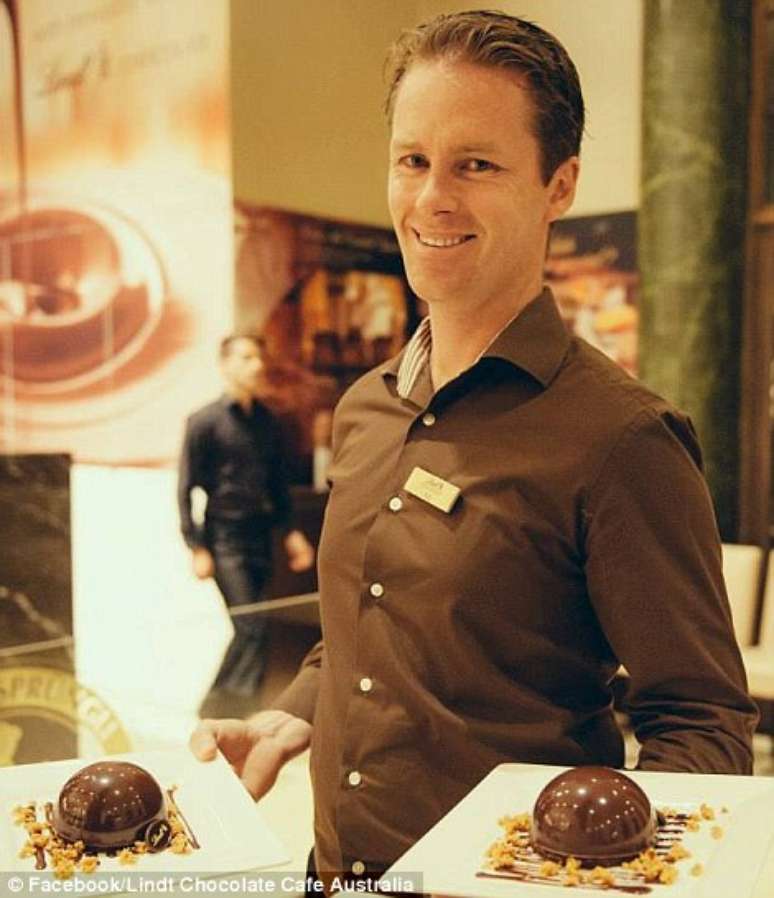 <p>Tori Johnson, 34, era gerente da cafeteria e foi descrito como verdadeiro her&oacute;i por outros ref&eacute;ns</p>